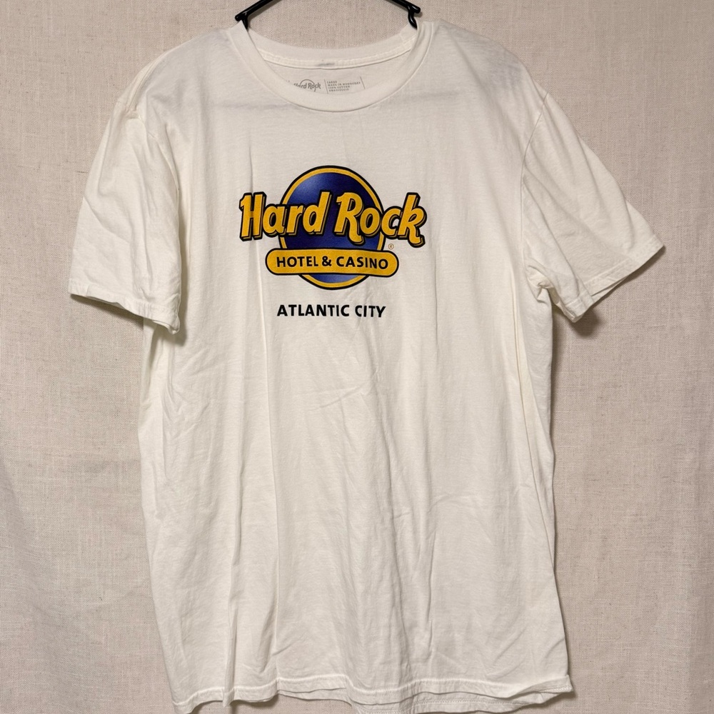 Hard Rock Cafe White Short Sleeve Tee